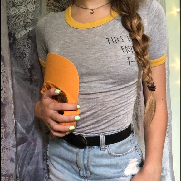 Simple Cute Tee - Picture 5 of 5